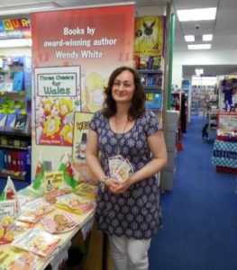 WH Smith Cardigan Wendy White